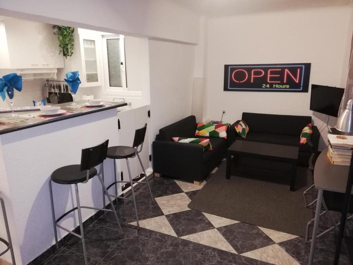 Ellanikou Apartment In Pankrati Vipgreece Athens Ngoại thất bức ảnh